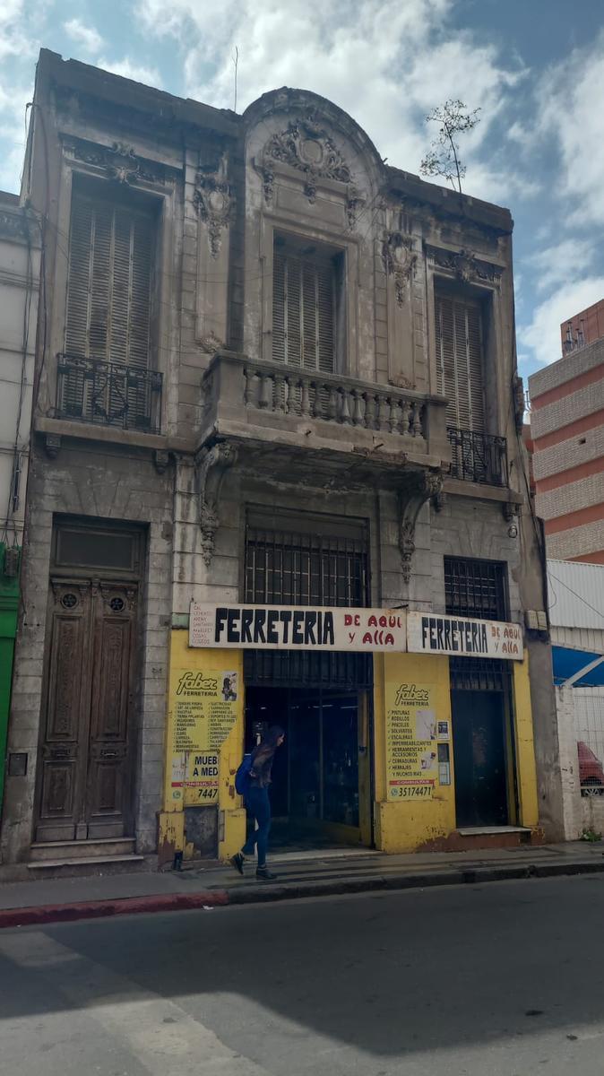 Terreno en Venta con Edificio de 2 Pisos, Patrimonio, Aptitud Para 12 Pisos 2