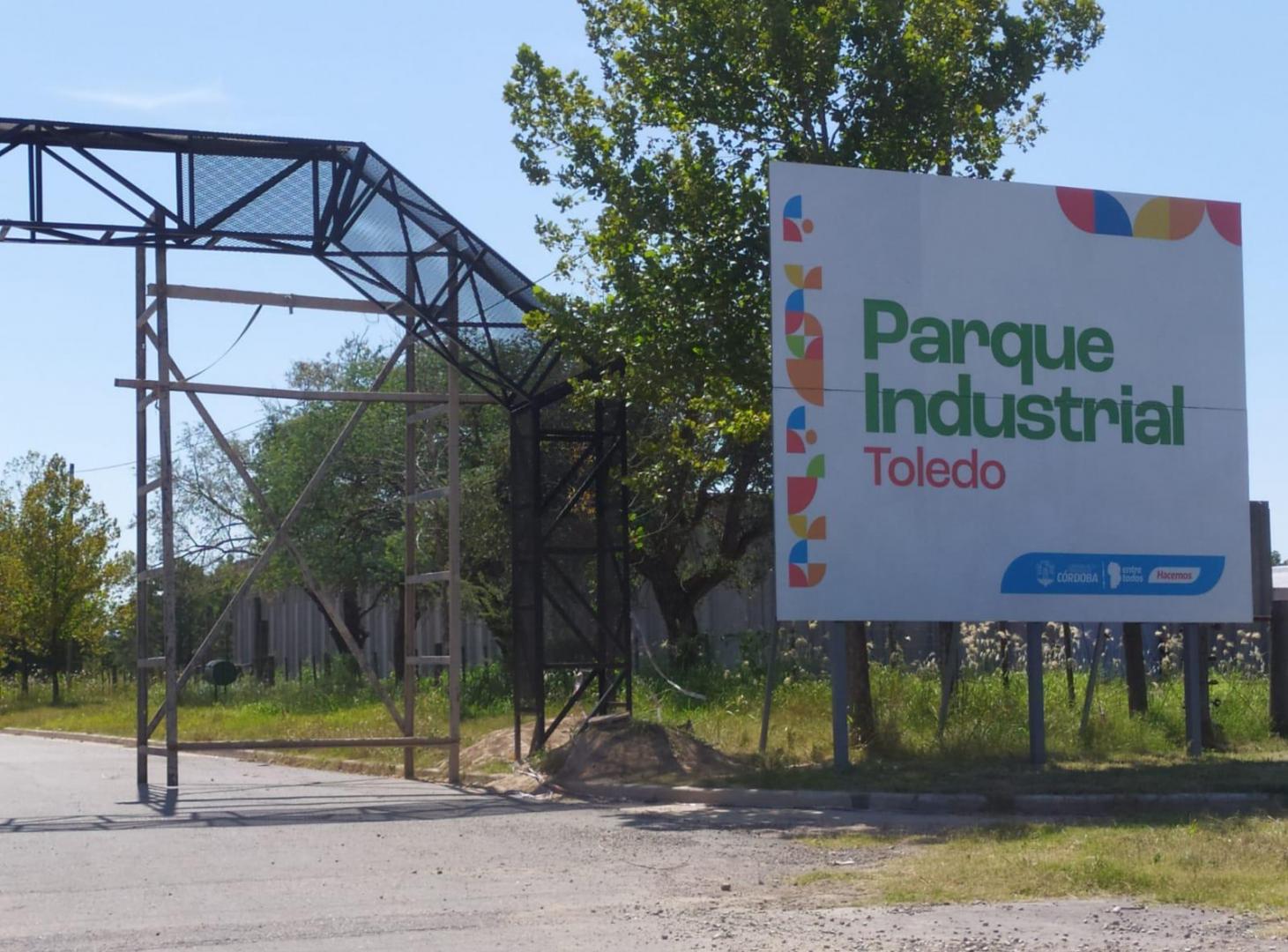 Foto de Terreno en venta en Parque Industrial Toledo con beneficios impositivos!, imagen 1