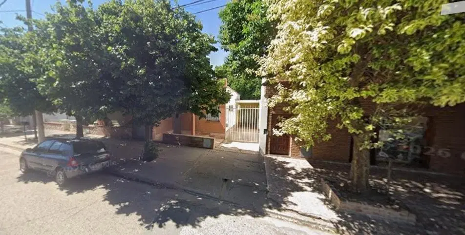 CASA CÉNTRICA CON GRAN POTENCIAL | 3 DORM + COCHERA | IDEAL VIVIENDA, OFICINA O DESARROLLO 4