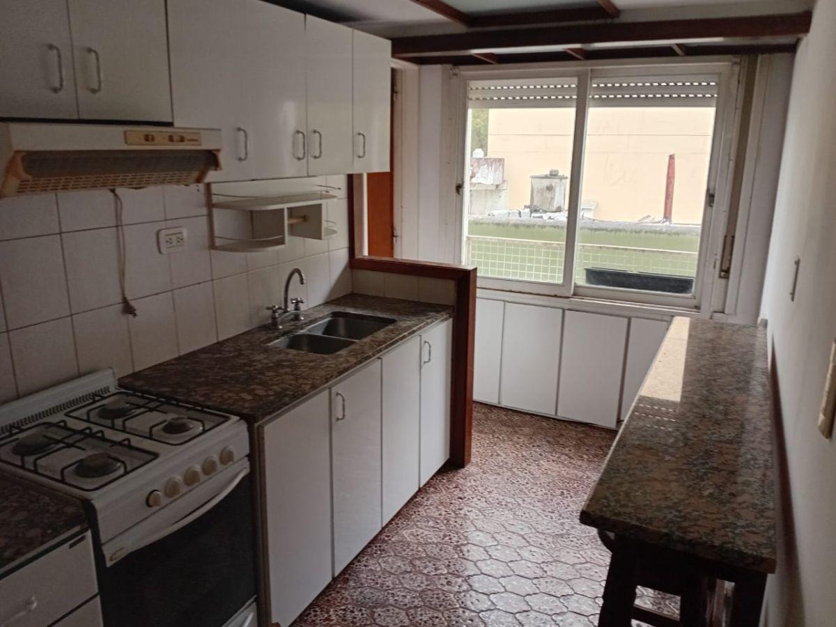 Foto de Departamento de 80 m² con 3 dormitorios en alquiler en La Plata, imagen 4