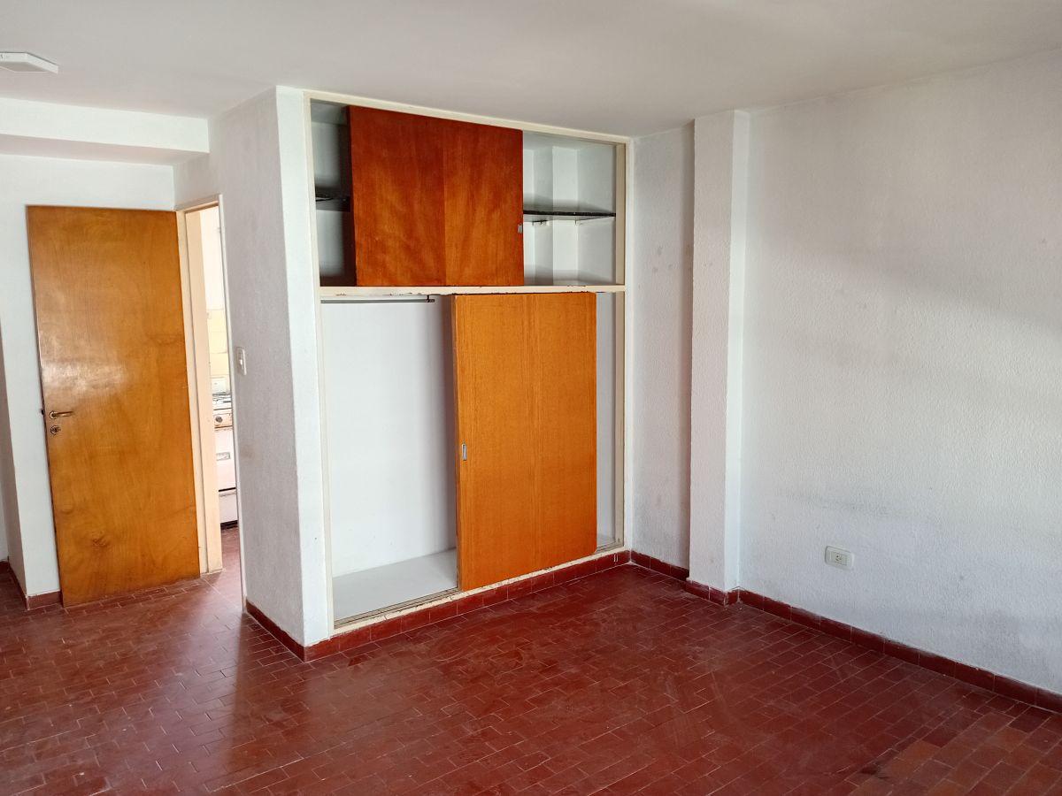 Foto de Departamento de 30 m² en venta en La Plata, imagen 1