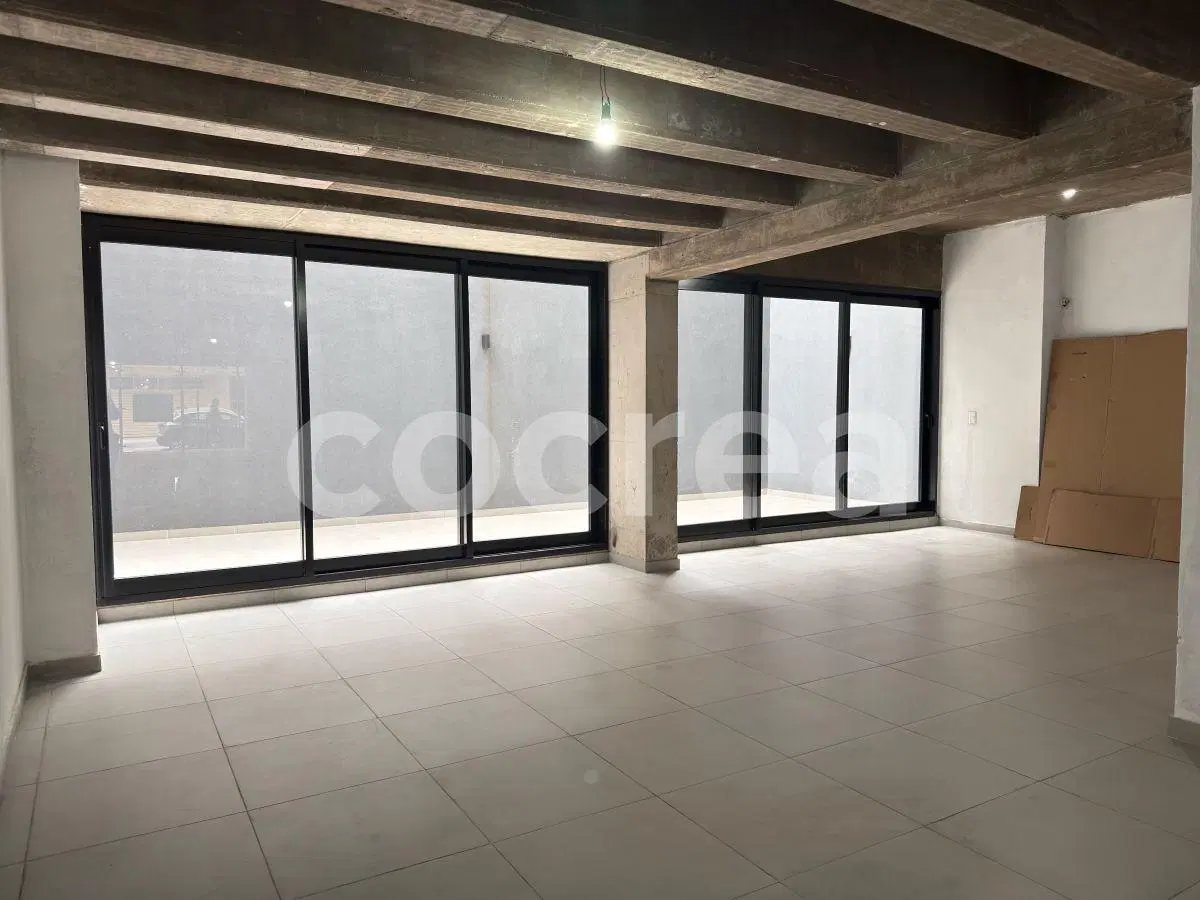 Amplio local comercial de 175 m² con patio y subsuelo con diseño contemporáneo 5