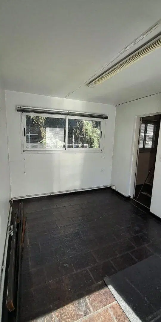 Alquiler oficina comercial de 50 m2 cubiertos en Ramos Mejia 1
