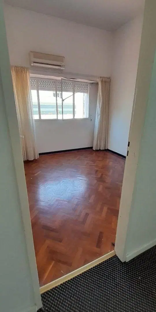 Alquiler oficina comercial de 50 m2 cubiertos en Ramos Mejia 3