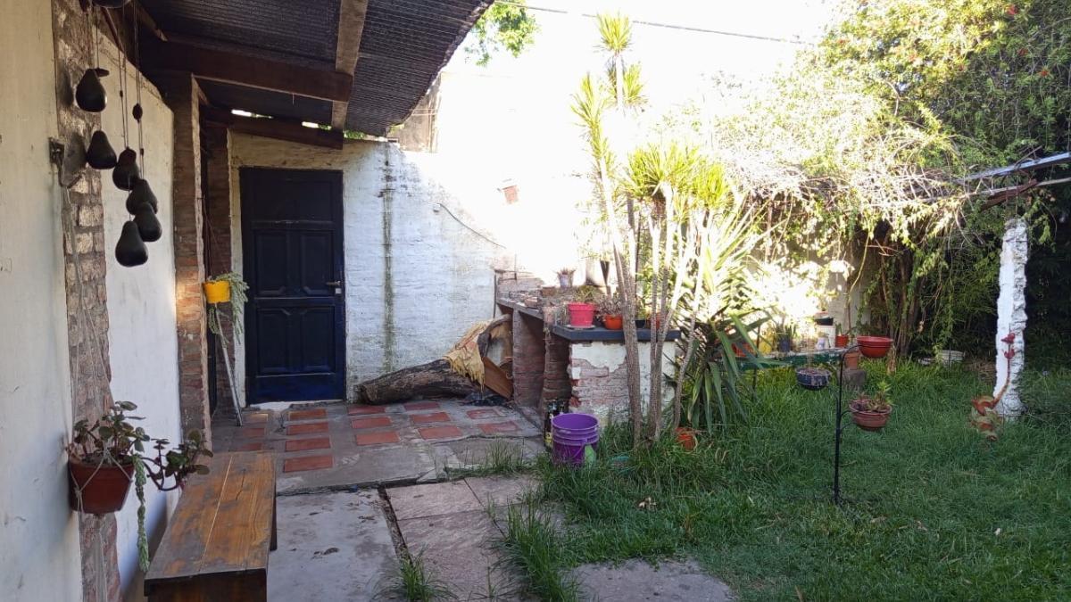 Casa en venta multifamiliar con 3 unidades independientes – IDEAL INVERSIÓN, Temperley