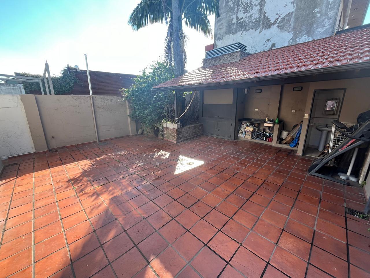 Casa 3 ambientes en venta| COCHERA CUBIERTA| PATIO Y TERRAZA| Villa Domínico