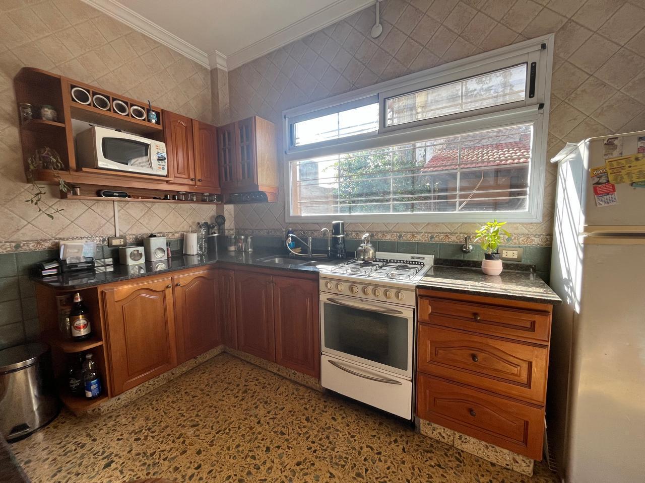 Casa 3 ambientes en venta| COCHERA CUBIERTA| PATIO Y TERRAZA| Villa Domínico