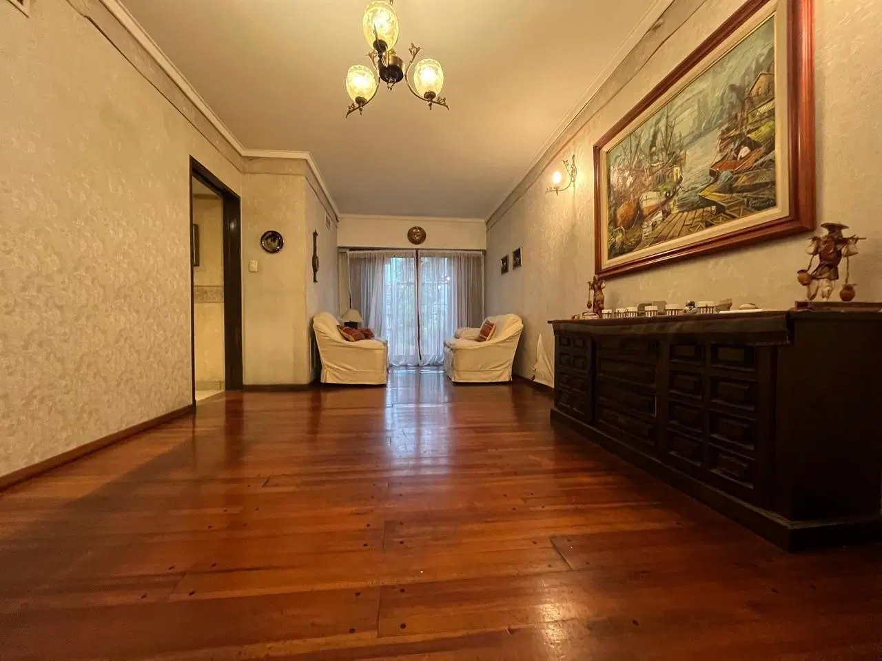 Casa 5 ambiente en venta con fondo, piscina, quincho c/ parrilla  y COCHERA en Lanús oeste 5