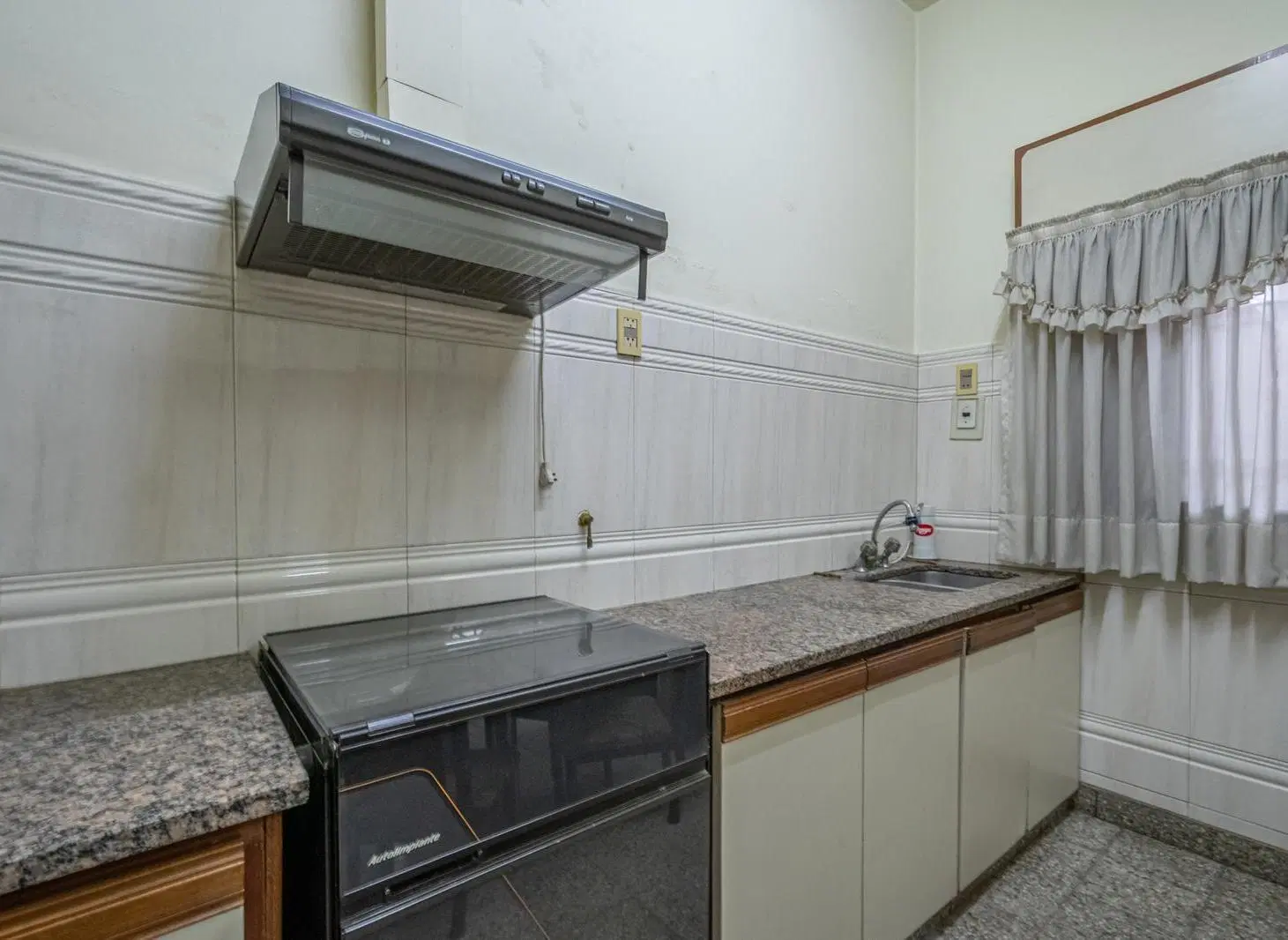 Casa en venta 3 Ambientes | Quincho, Fondo Libre, Terraza y Cochera | APTA CRÉDITO 4