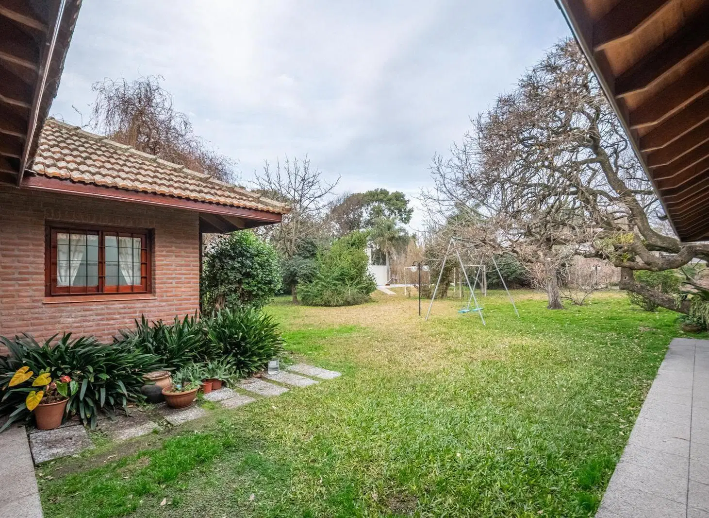 Chalet 5 ambientes en venta | LOTE 1982 MTS Y PISCINA – APTO CRÉDITO 2