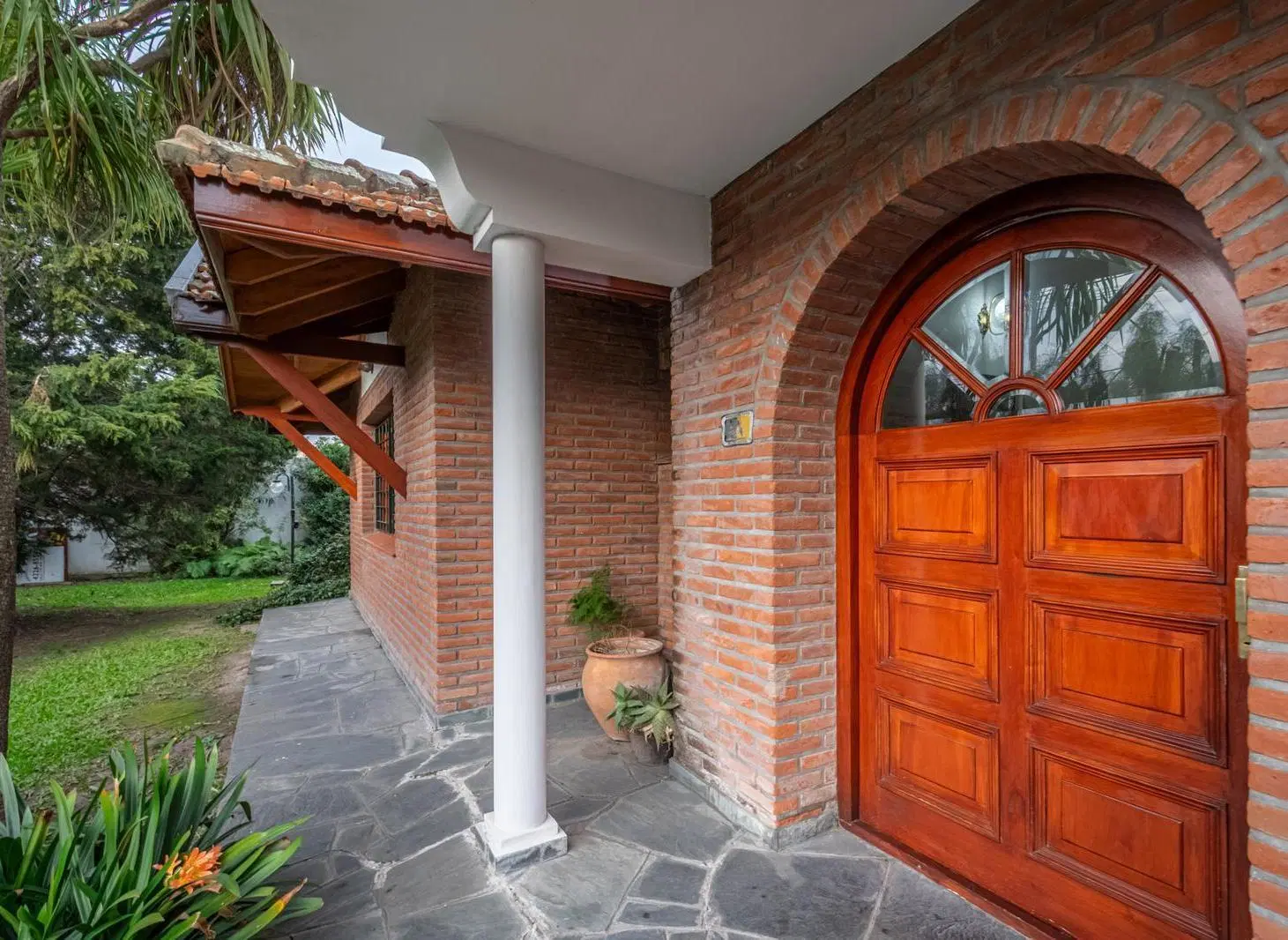 Chalet 5 ambientes en venta | LOTE 1982 MTS Y PISCINA – APTO CRÉDITO 3