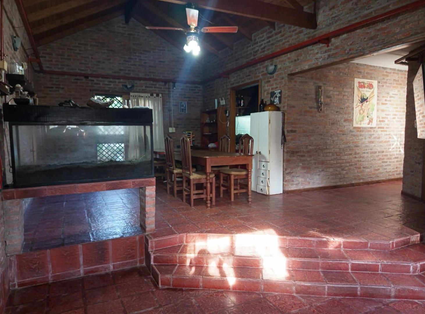Foto de Casa tres ambientes en venta con Cochera y jardín APTA CRÉDITO, Ranelagh, imagen 2