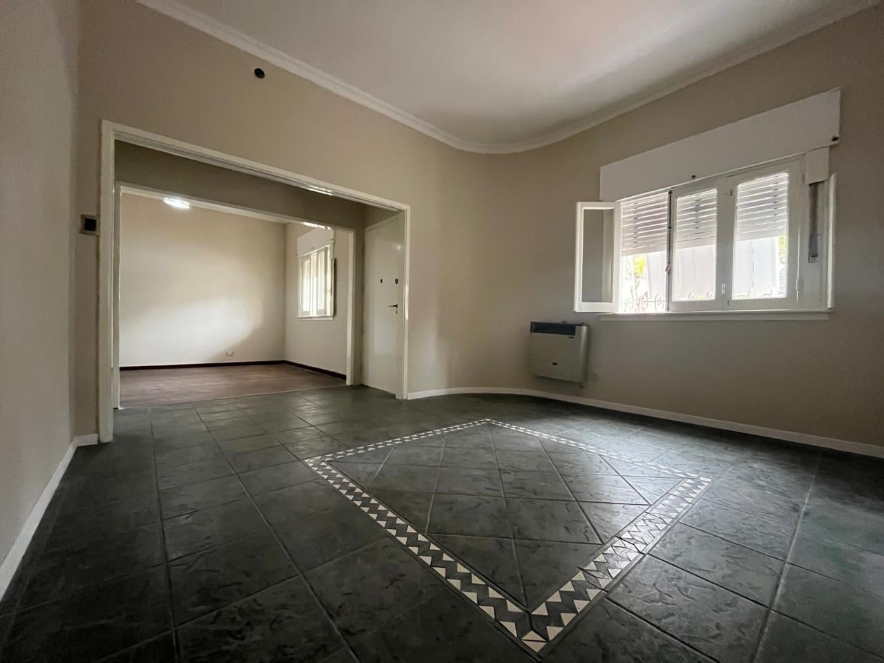 Foto de Casa en venta 3 ambientes, amplio patio con parrilla y terraza en Villa, imagen 1