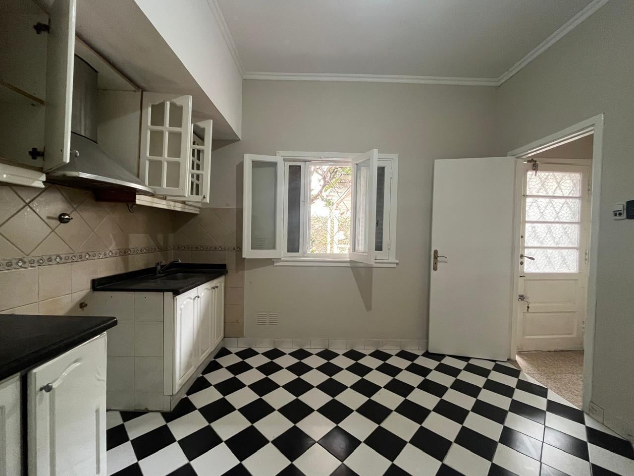 Foto de Casa en venta 3 ambientes, amplio patio con parrilla y terraza en Villa, imagen 5