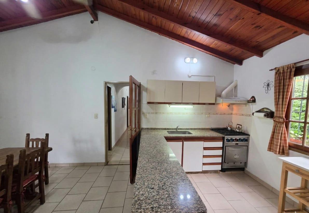 Foto de Casa en venta 3 ambientes con parque arbolado y pileta | APTA CRÉDITO, imagen 2