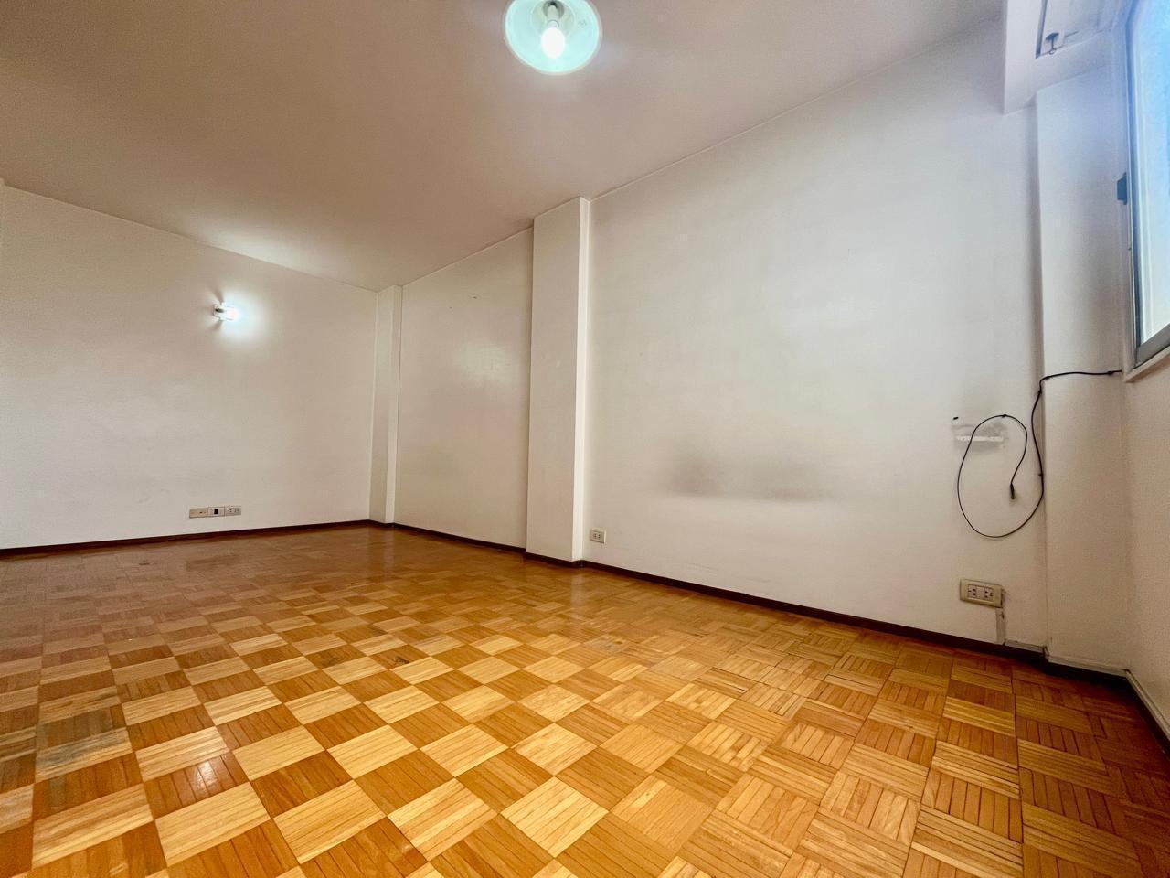 Foto de Monoambiente en venta al contrafrente, APTO CRÉDITO, sobre paseo Las, imagen 5