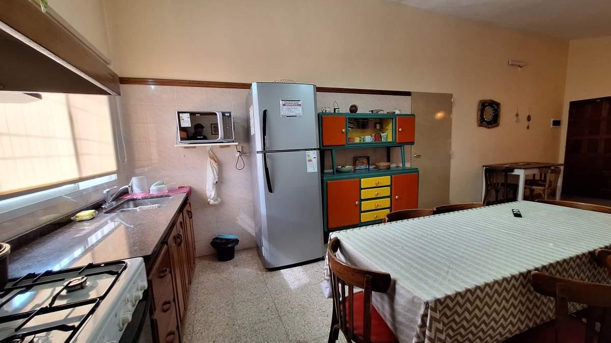 Se Vende Casa Mas Departamento en Tanti 5