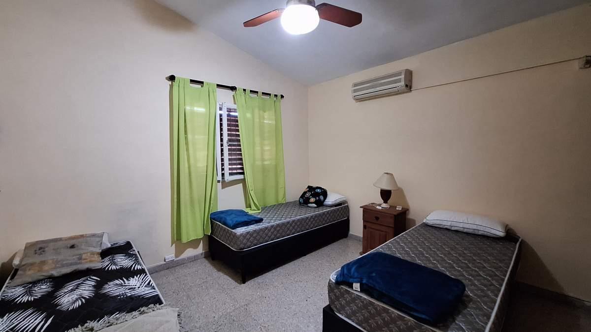 Se Vende Casa Mas Departamento en Tanti 4