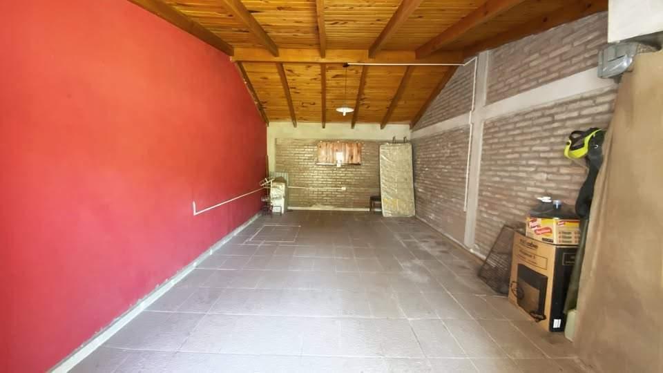 Venta Casa Empalme Tanti 1160 m de Terreno 2