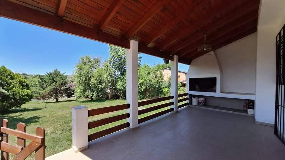 Venta Casa Empalme Tanti 1160 m de Terreno 4