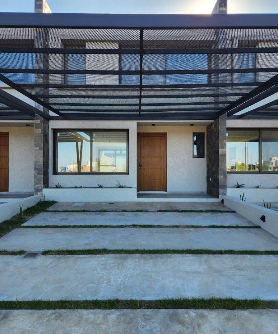 Alquiler Duplex Premiun Solares de Manantiales, 3 Dorm + Escritorio Frente a Plaza