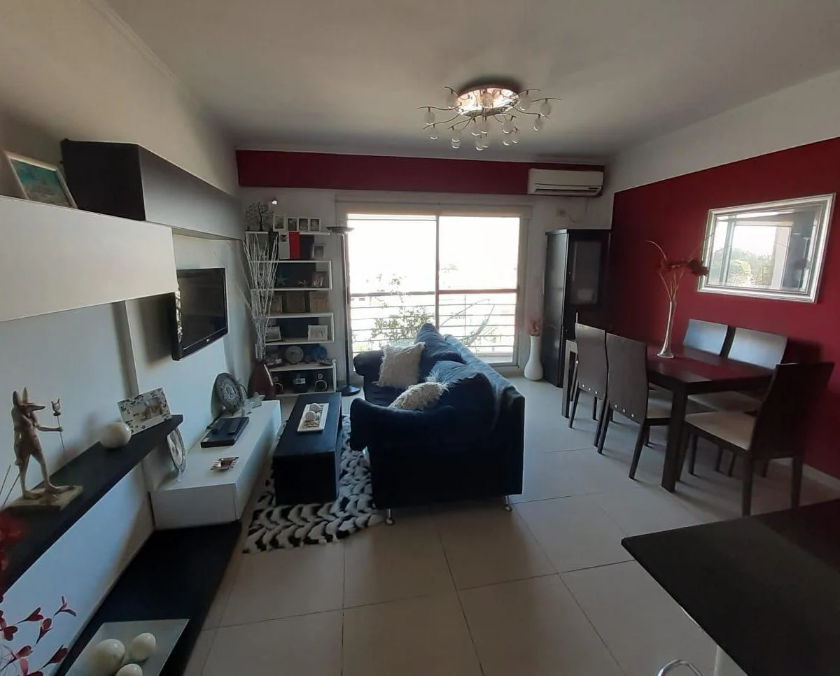 Departamento de 2 Amb (Pierres 75) 1