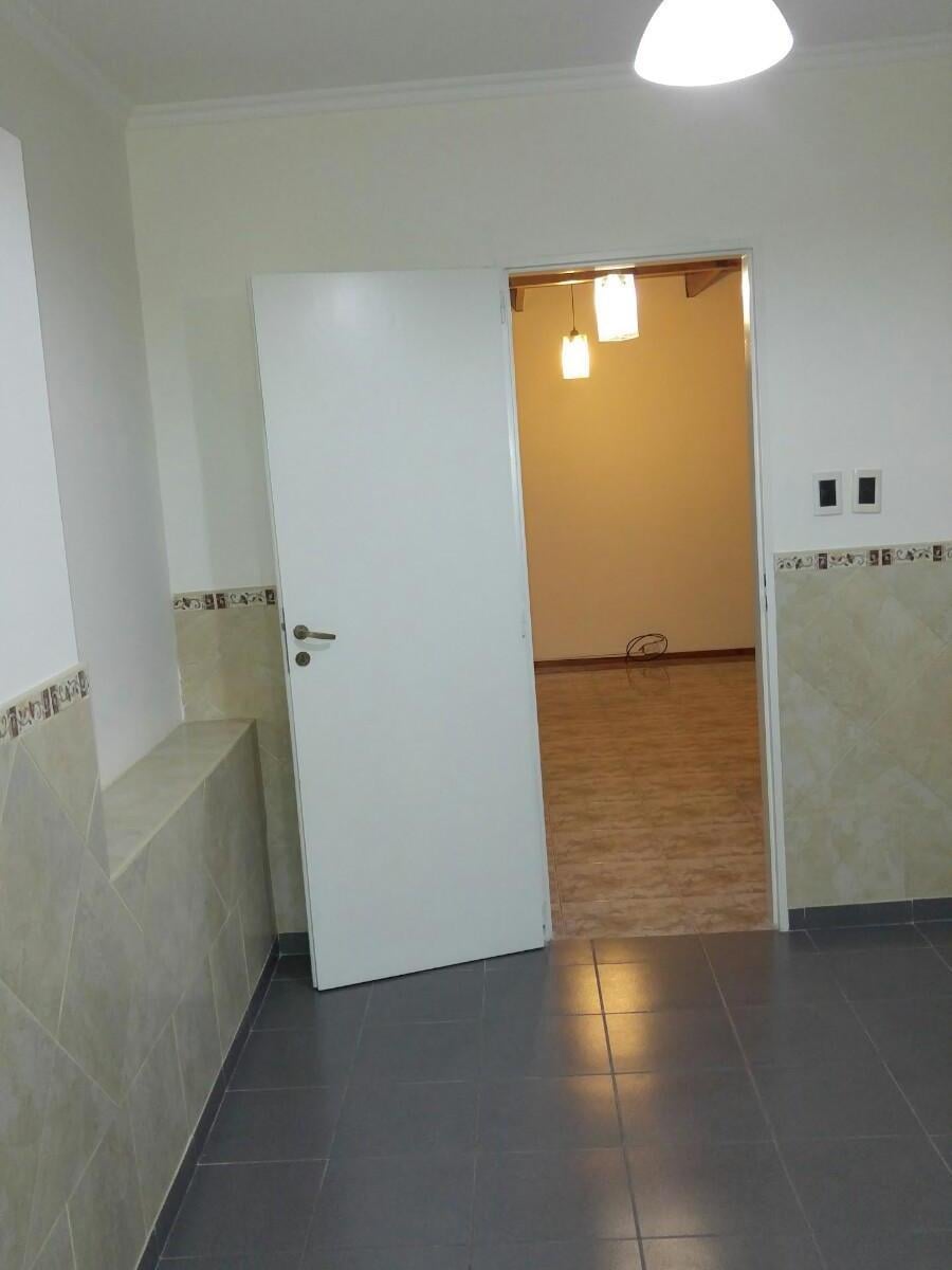 Foto de Duplex PH ( Chascomús 400) V.Dominico, imagen 5