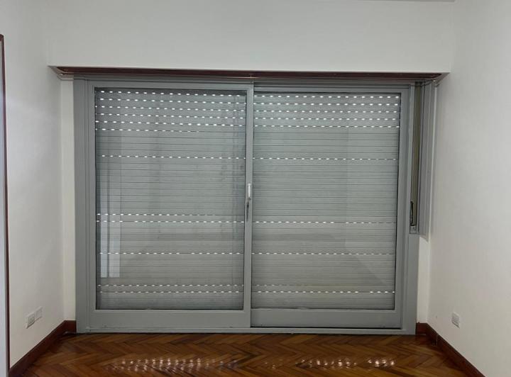 Departamento de 2 amb ( Paraguay 3870 casi esq. Medrano) 3