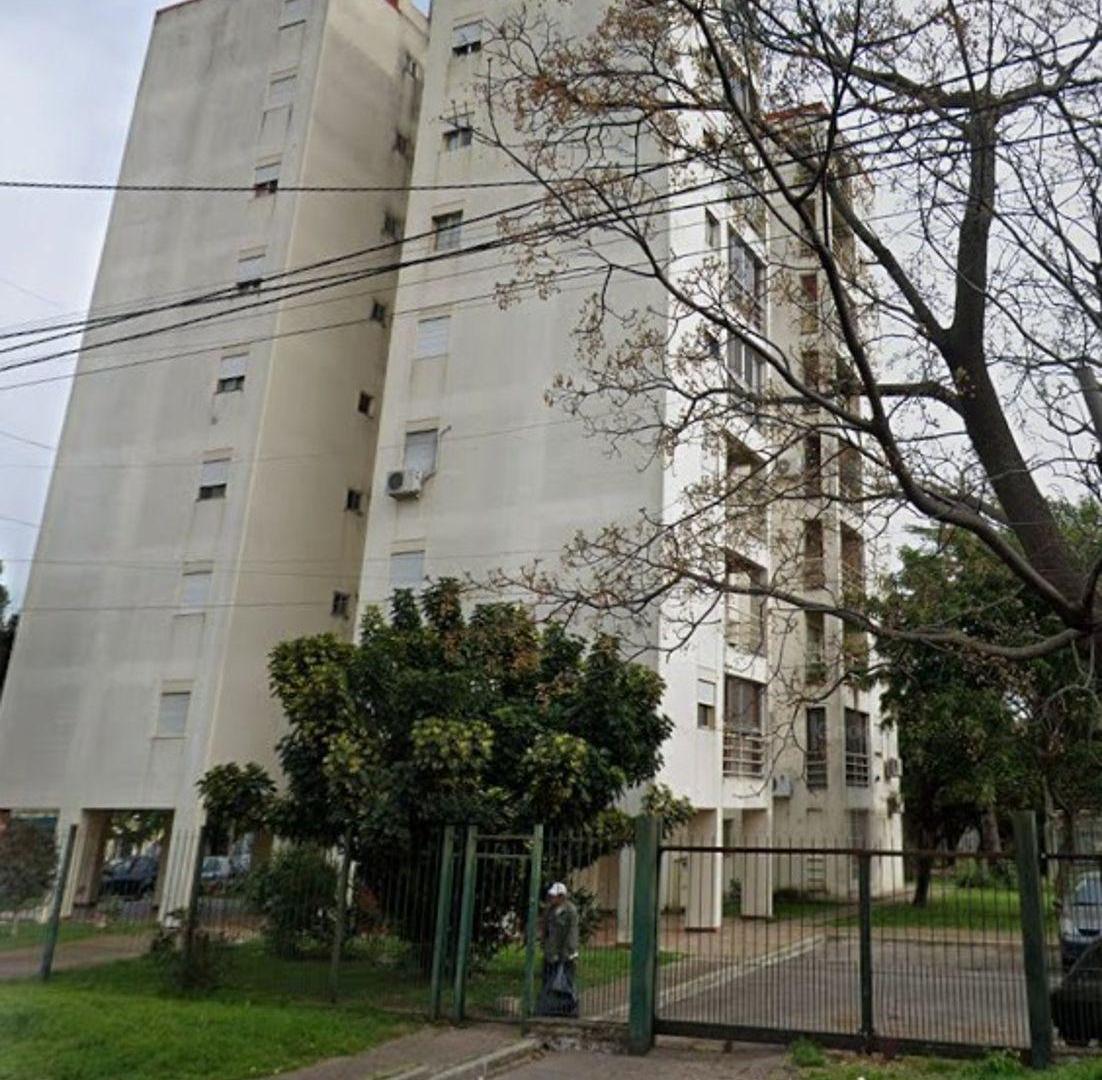 Departamento de 3 ambientes con espacio guarda coche