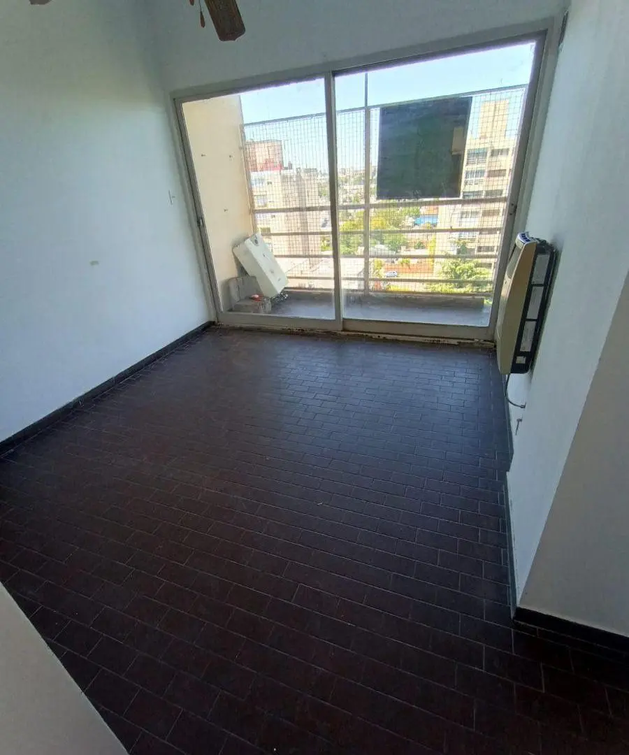 Departamento de 3 ambientes con espacio guarda coche 2