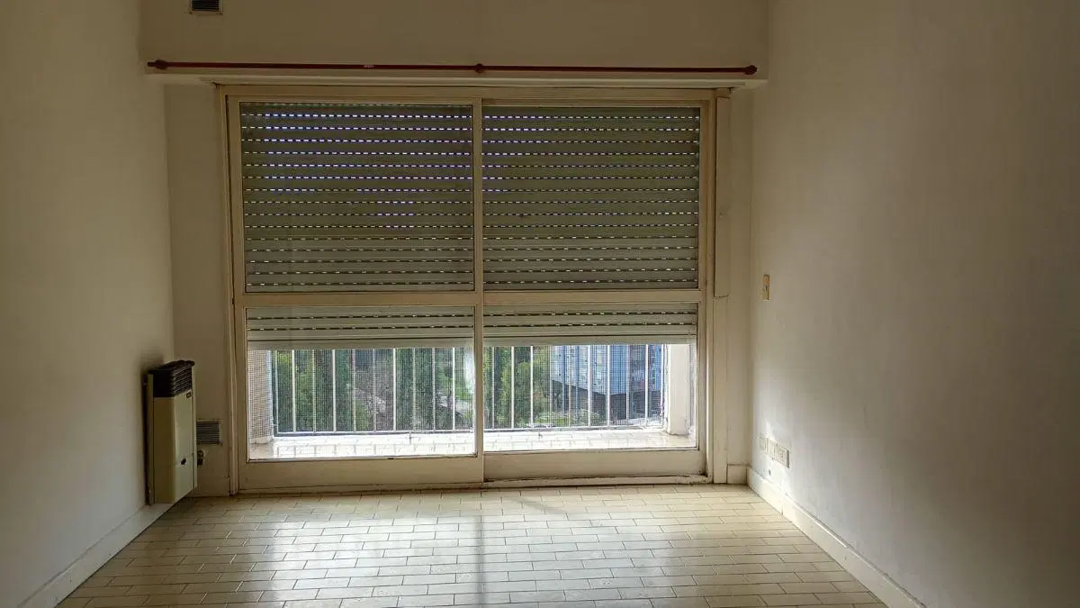 Edificio de 30 m2 en alquiler en Wilde 4