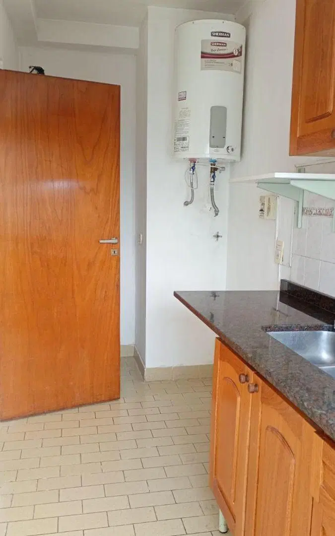 Edificio de 30 m2 en alquiler en Wilde 3