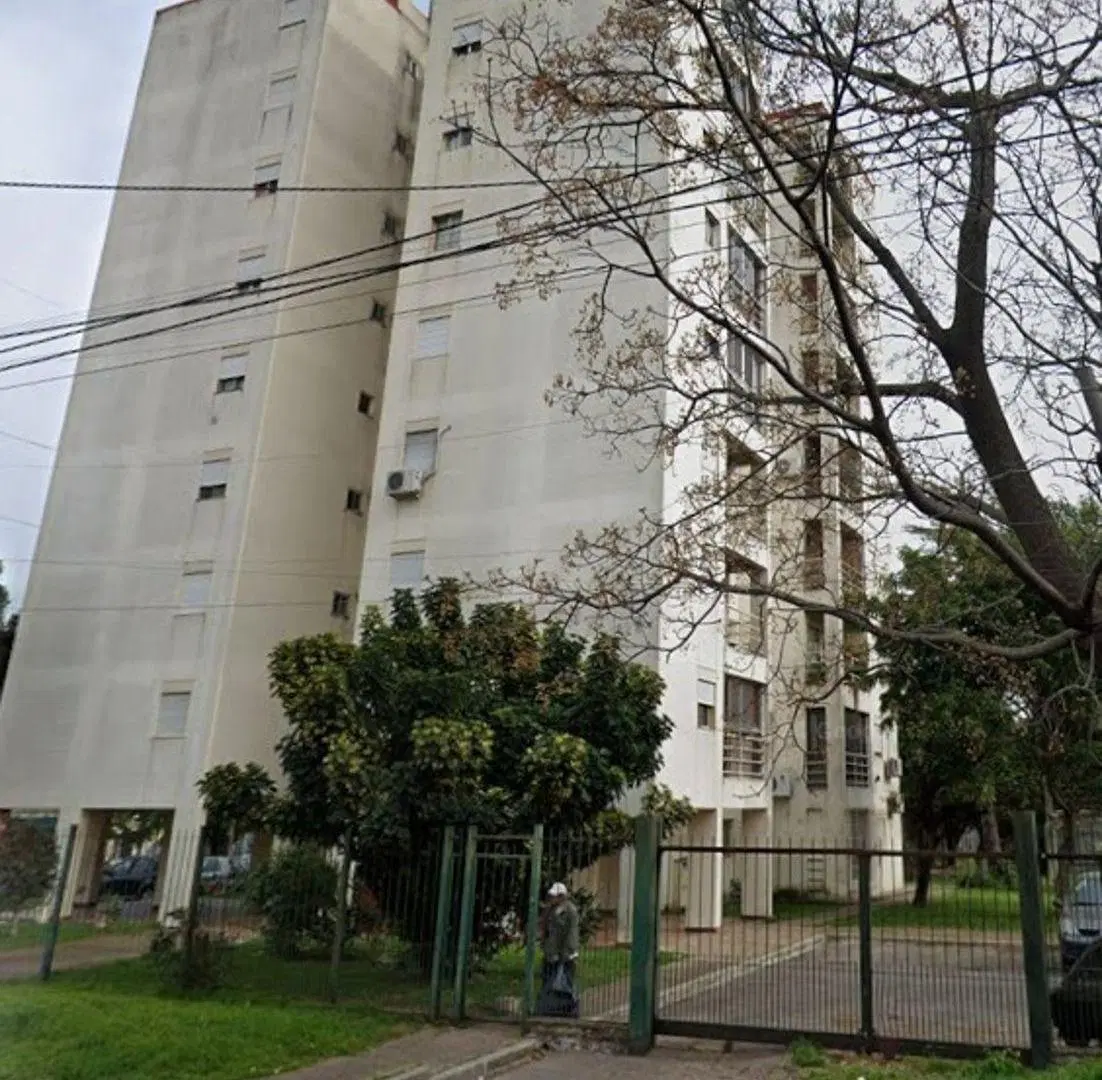Departamento de 55 m2 con 2 dormitorios en alquiler en Quilmes 3