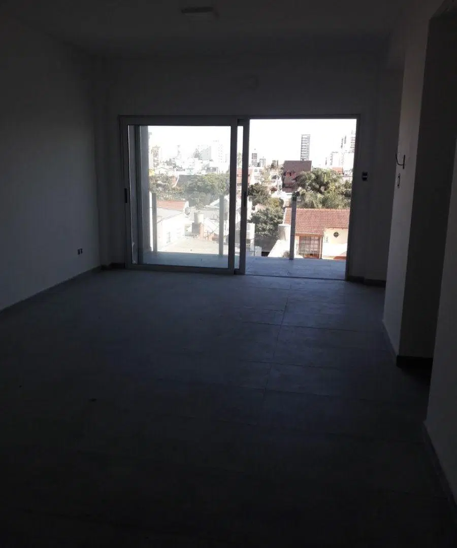 Departamento de 45 m2 con 2 dormitorios en alquiler en Wilde 3