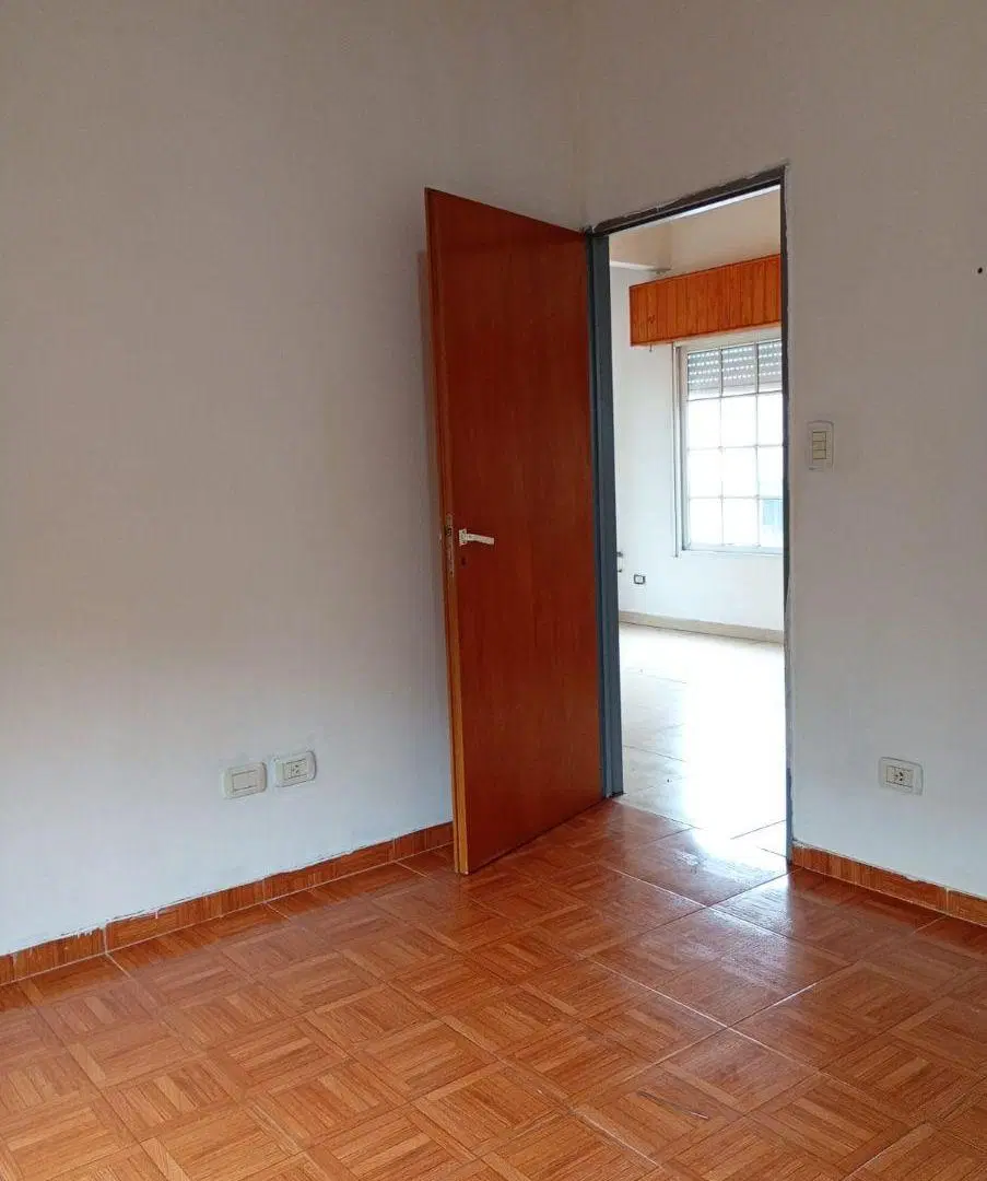 Departamento de 30 m² con 1 dormitorio en alquiler en Wilde 4