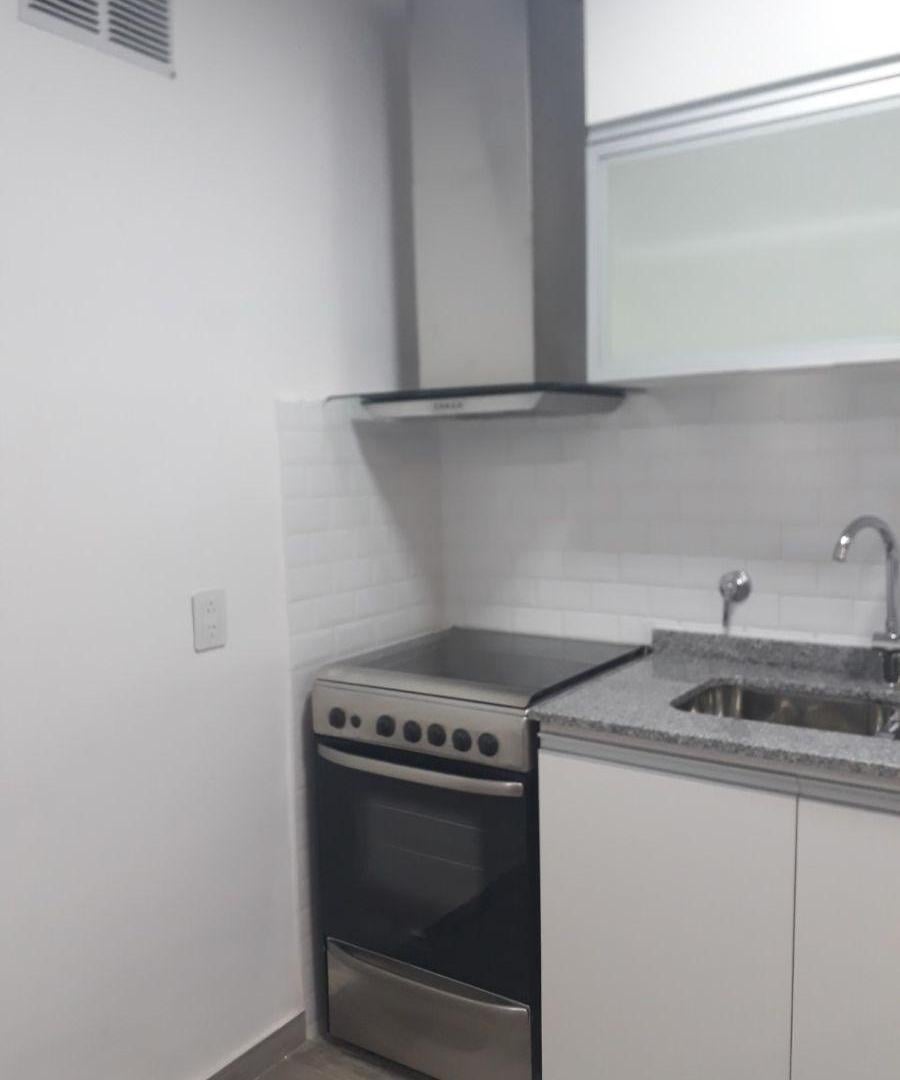 Foto de Departamento de 80 m² con 2 dormitorios en venta en Wilde ( tipo Duplex), imagen 2