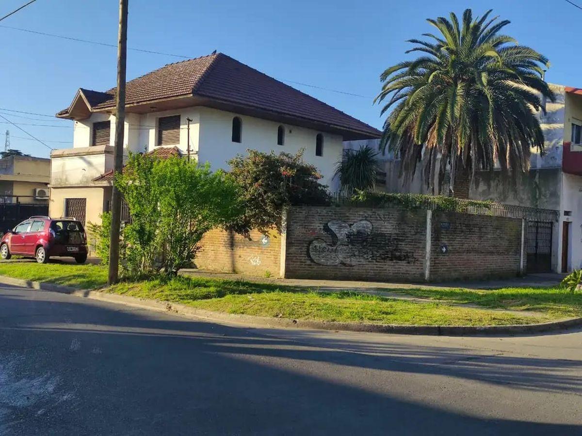 Foto de Chalet de 5 ambientes en la esquina de Martin Fierro y esq San Nicolas, imagen 2