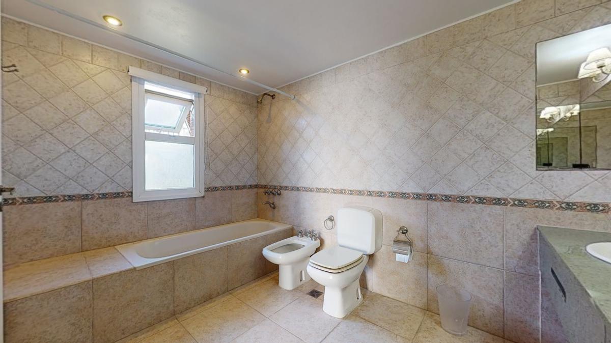 Casa de 5 Dorm. en Venta a m de La Playa y El Mar Cariló 5