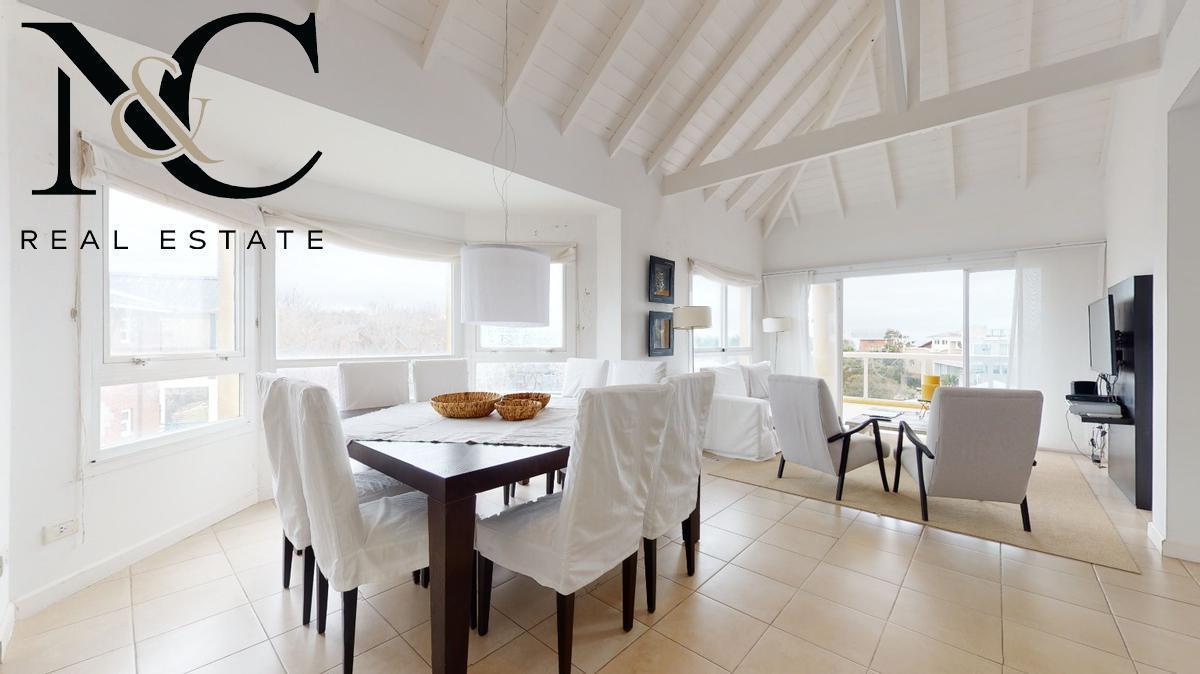 Departamento en Venta en Cariló a m de La Playa con Vista Plena Al Mar 5