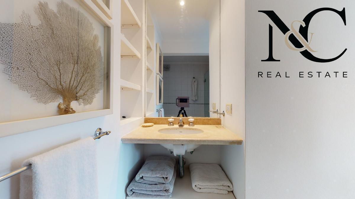 Departamento en Venta en Cariló a m de La Playa con Vista Plena Al Mar 2