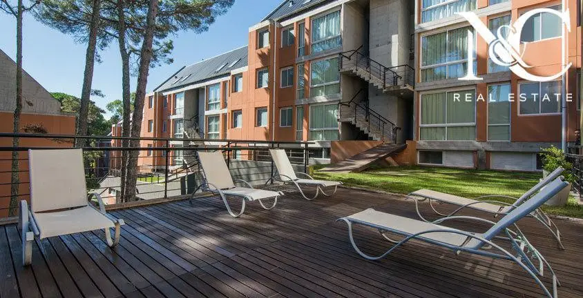Departamento con amenities en  alquiler o venta en el centro de Cariló 3