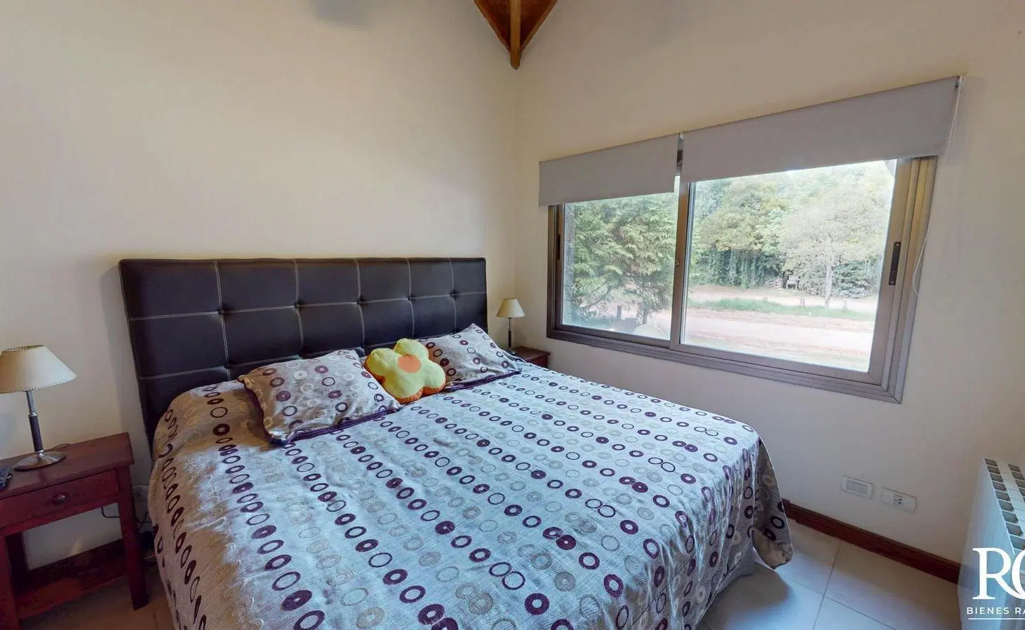 Casa de 4 dormitorios en venta en Cariló a 3 cuadras de la playa y 4 del centro comercial. 3