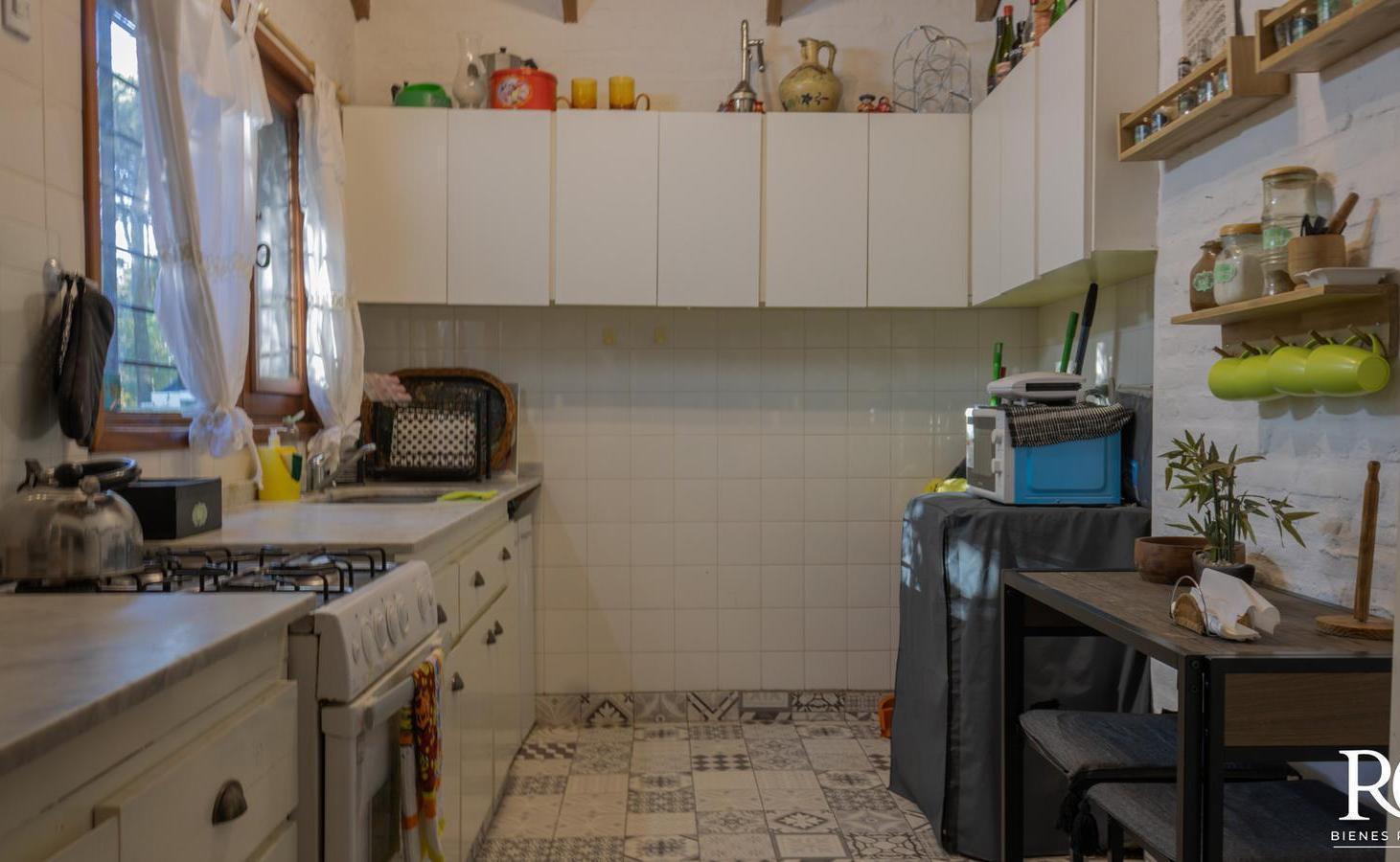 Foto de Tradicional Casa en venta o alquiler anual en Espinillo y Tucán Cariló, imagen 4