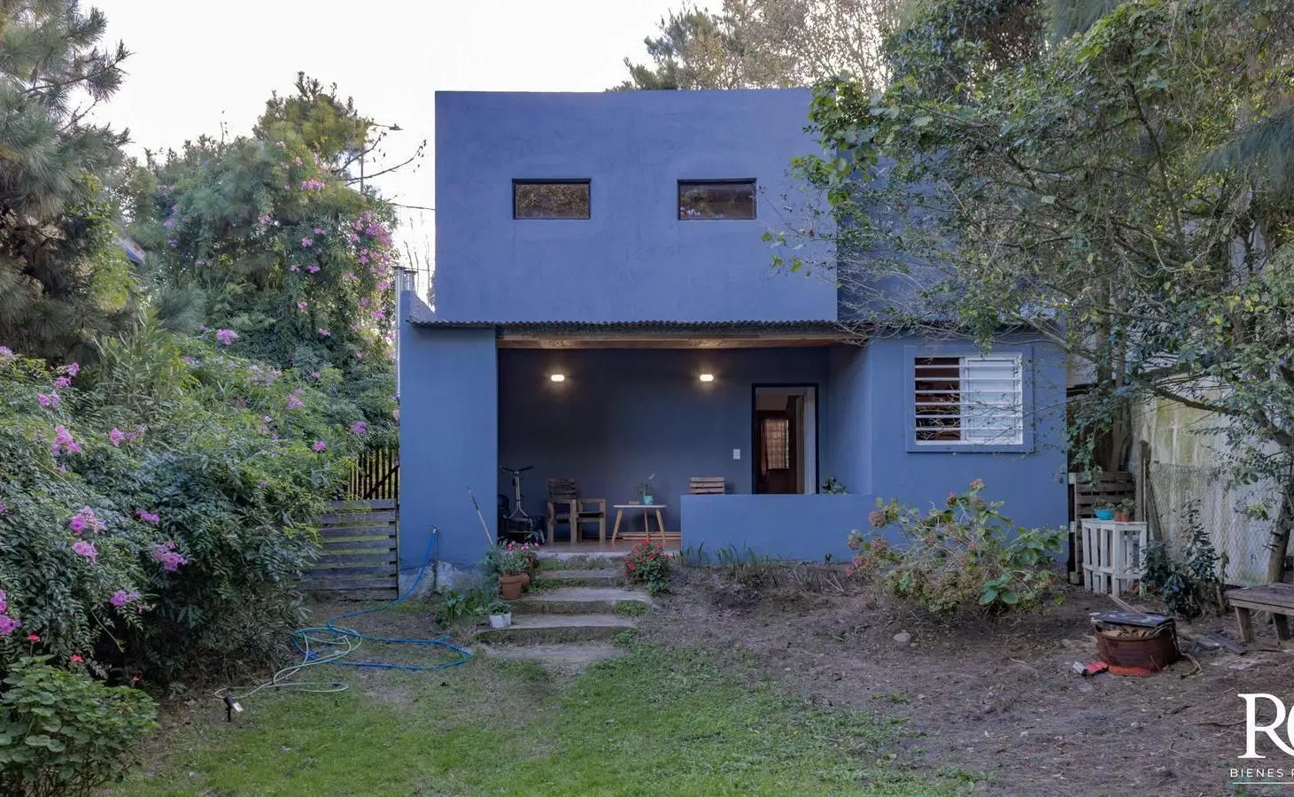 Casa  moderna y bien ubicada, a pasos del mar y del centro de Ostende. 2