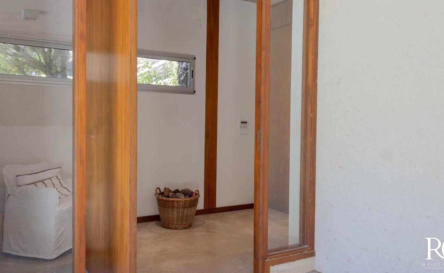 Foto de Casa Cul de Sac Sauce Cariló 3 dormitorios 5 baños moderna, cómoda y, imagen 1