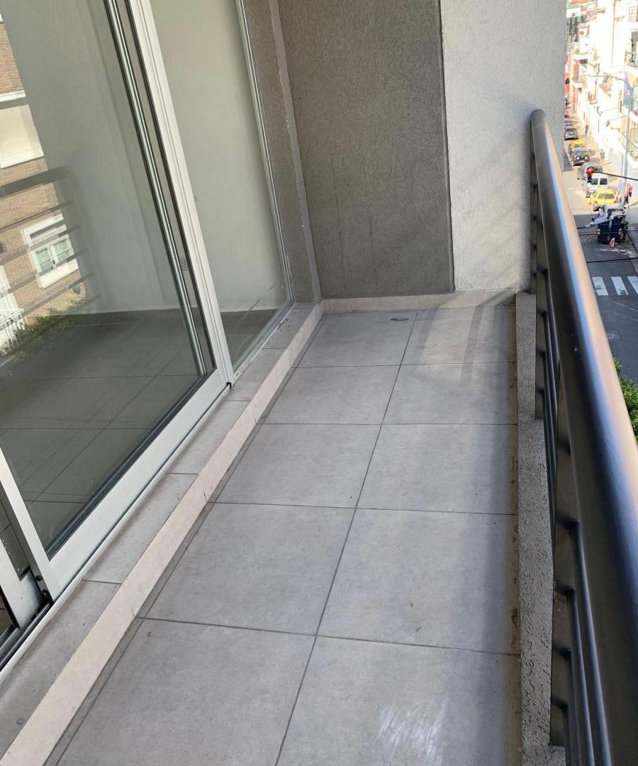 Alquiler Temporario zona UADE Frente Balcón ubicación a 100 metros de 9 de Julio Sum Terraza Laundry