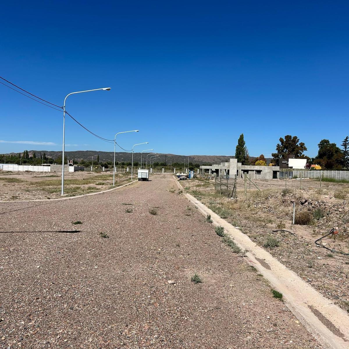 Terreno en Barrio Cooperativa 13 de Diciembre, Lunlunta, Maipú, Mendoza 1