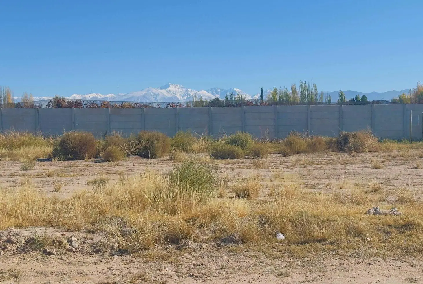 Terreno en venta en barrio privado Distrito Azcuénaga 8