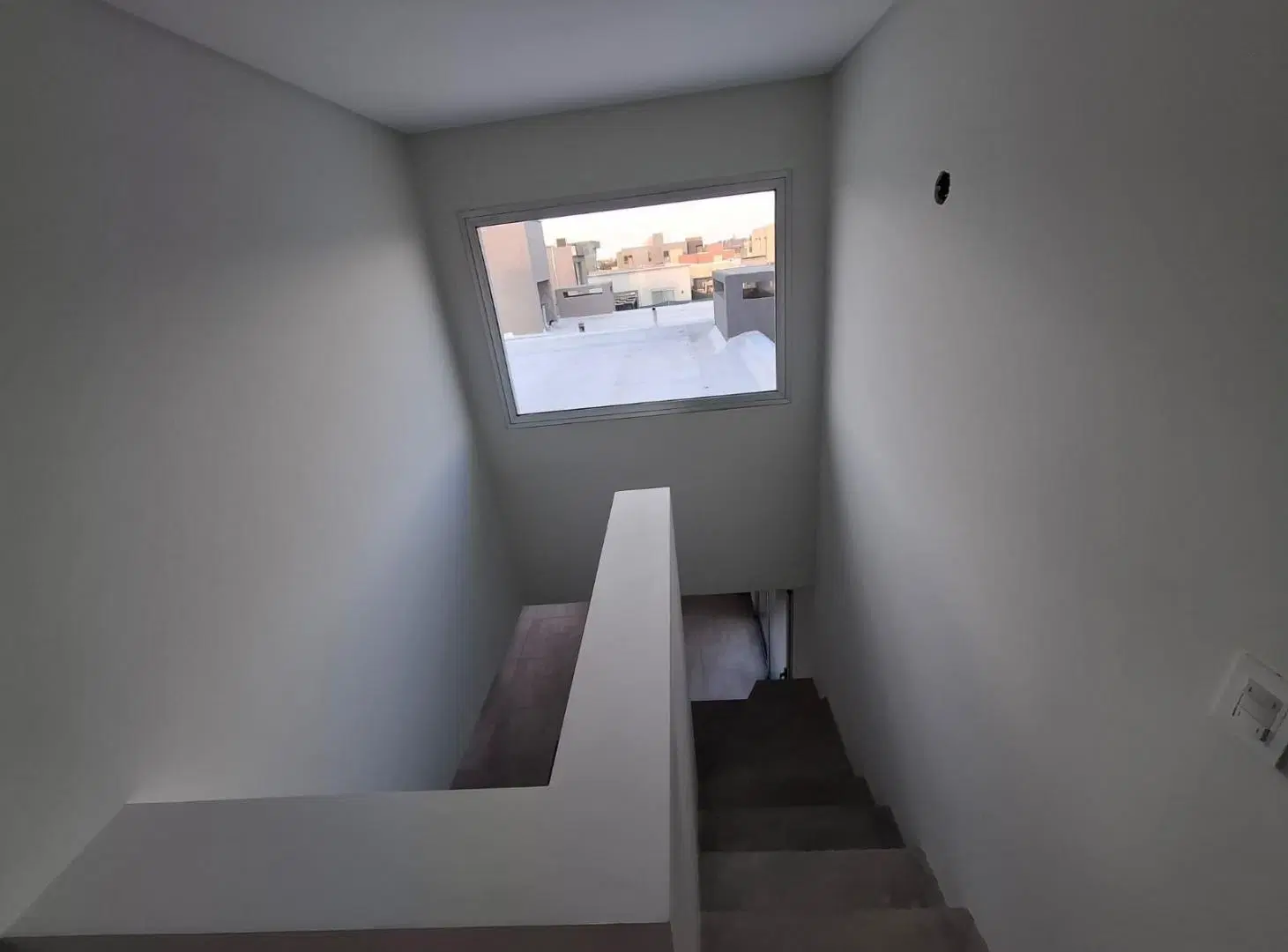 Moderna casa de 3 dormitorios en Barrio privado Ciro de Vieytes 5