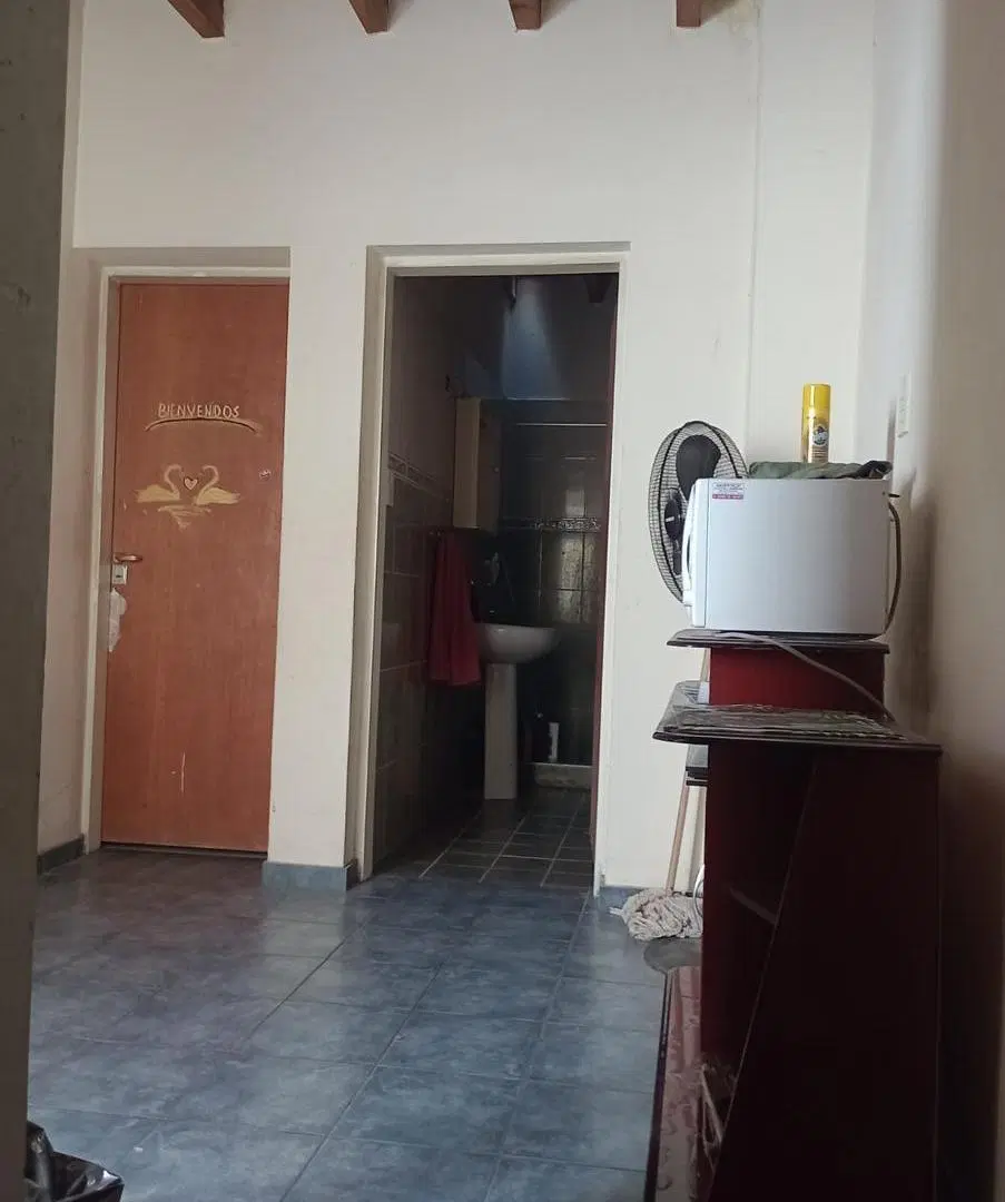 Casa en venta con 3 departamentos dentro, en Distrito Las Cañas, Guaymallén 3